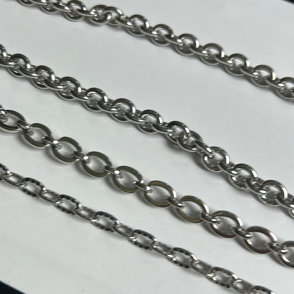 LS 5th style in the DIY collection of necklaces. 4 chains silver plated rhodium - Picture 1 of 14